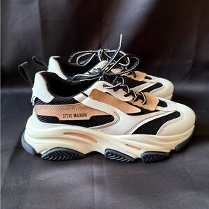 Steve Madden Cream and Black Chunky Sneakers